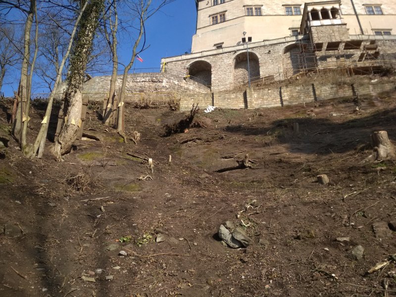 „Státní zámek Náchod – vzorová obnova zámeckého kopce“